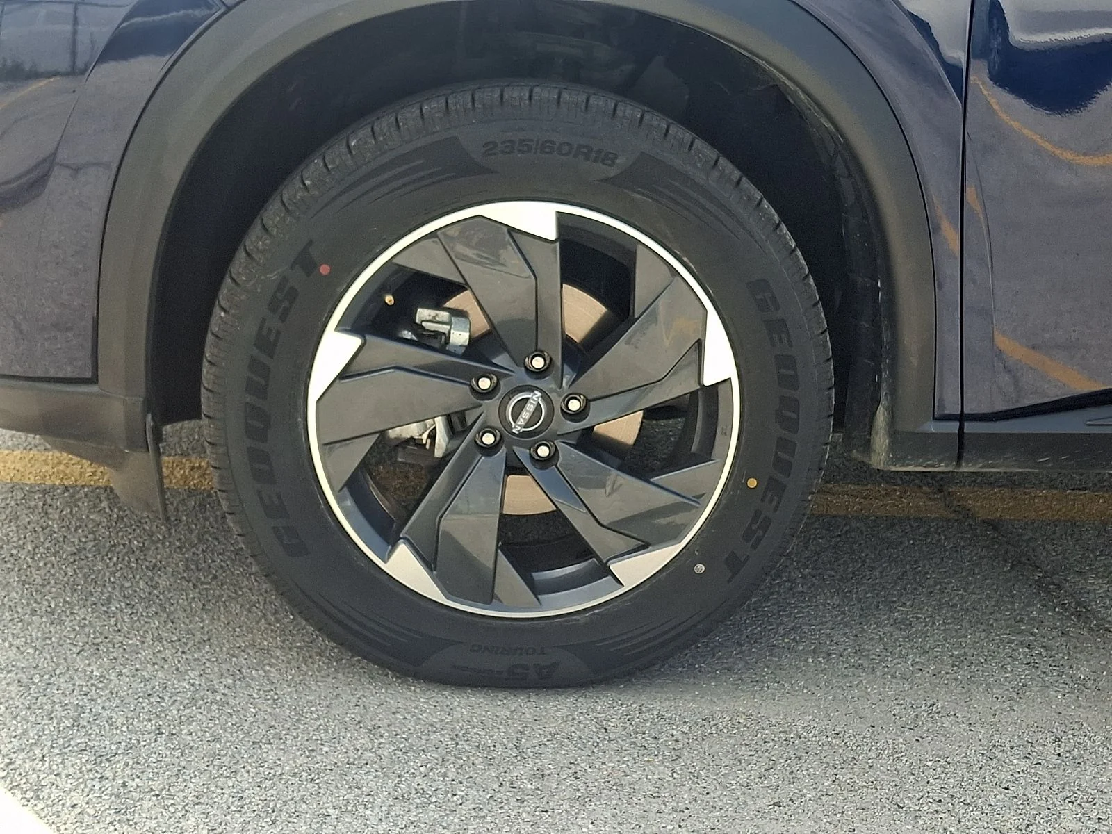 Used 2024 Blue Nissan SV image 8