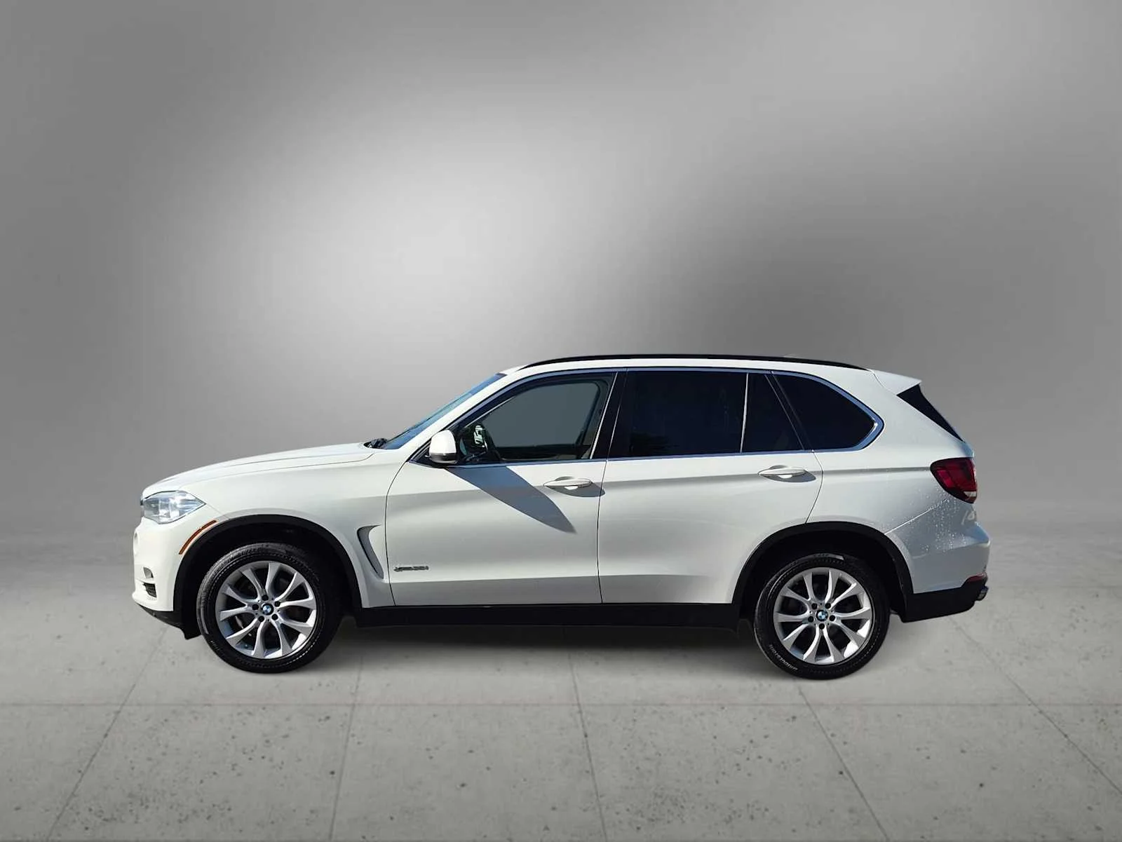 Used 2016 Alpine White BMW xDrive35i image 5