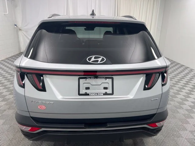 Used 2023 Silver Hyundai SEL image 7