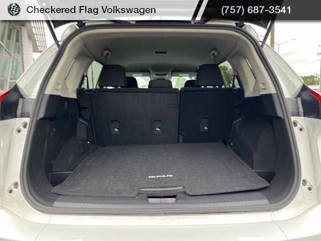 Used 2024 Everest White Pearl Nissan S image 15