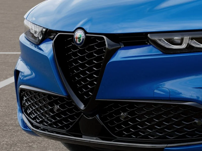 New 2025 Misano Blue Metallic Exterior Paint Alfa Romeo Base image 37