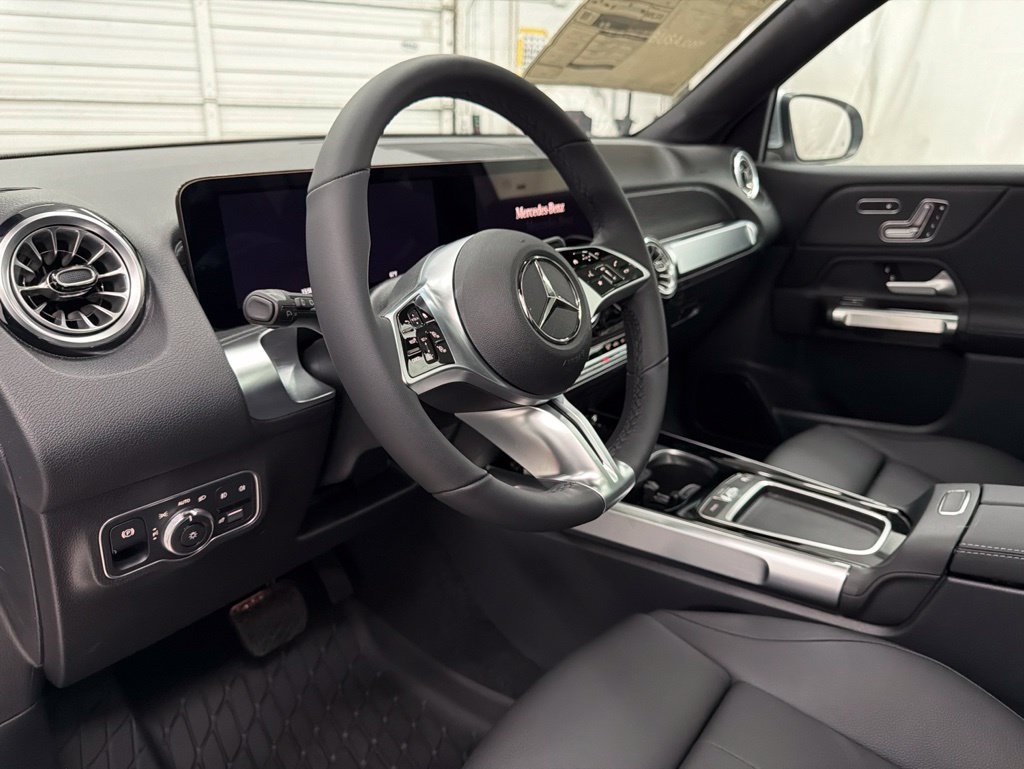 Used 2026 Silver Mercedes-Benz GLB 250 image 12