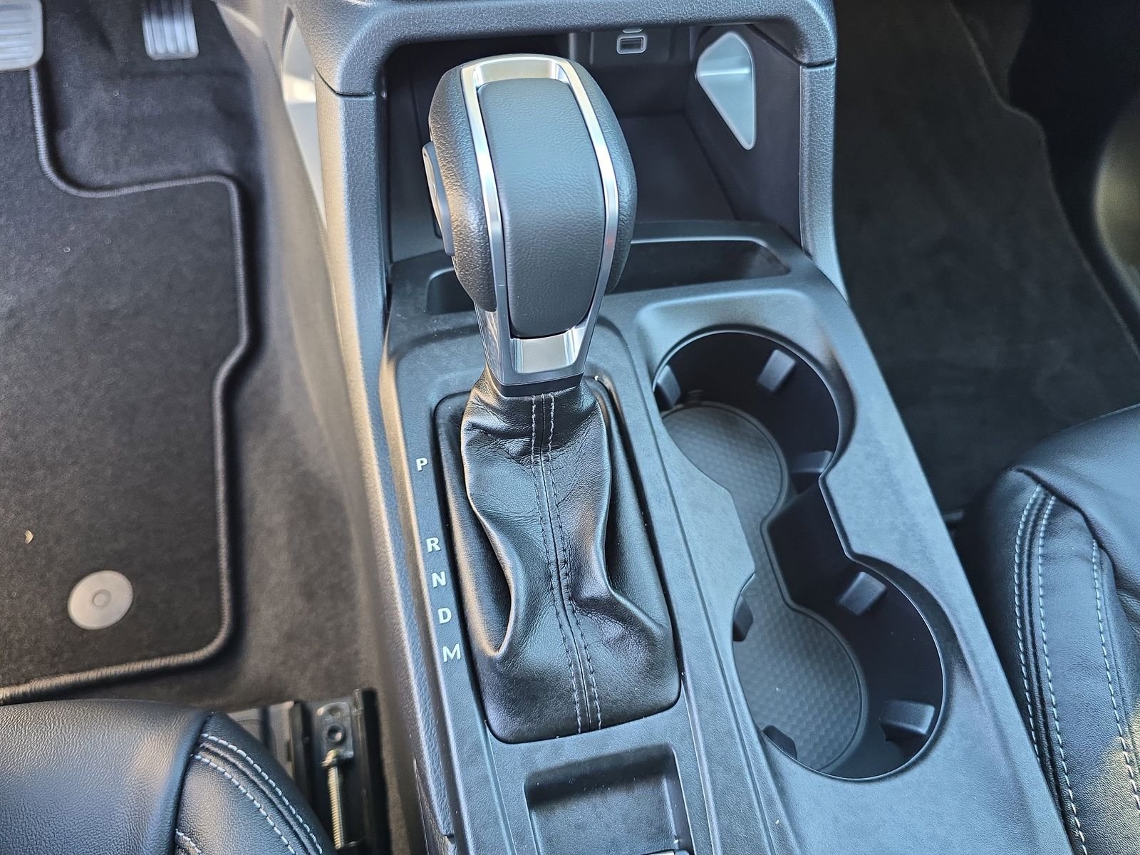 New 2025 Oxford White Ford Lariat image 19