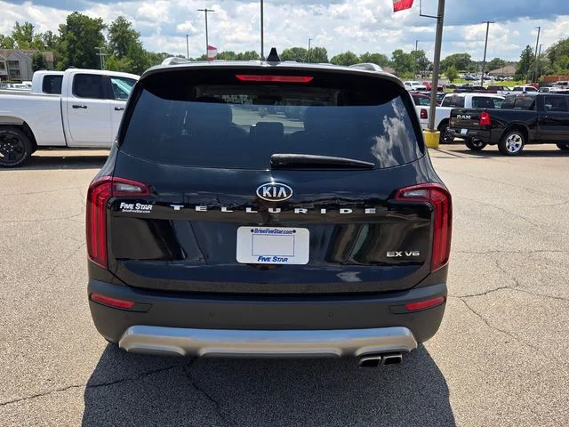 Used 2020 Black Kia EX image 11