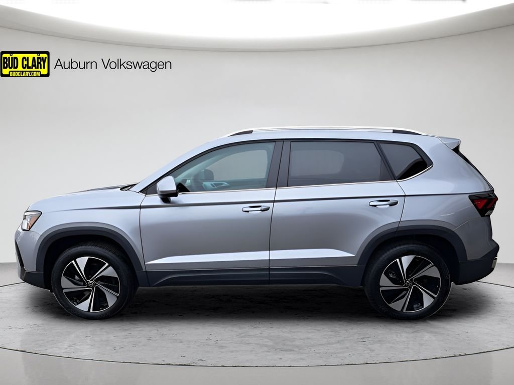 2025 Volkswagen Taos SE - Photo 10