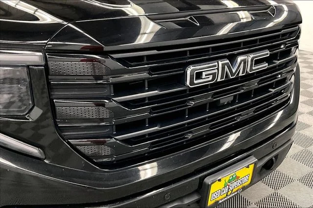 Used 2024 Onyx Black GMC Elevation image 34