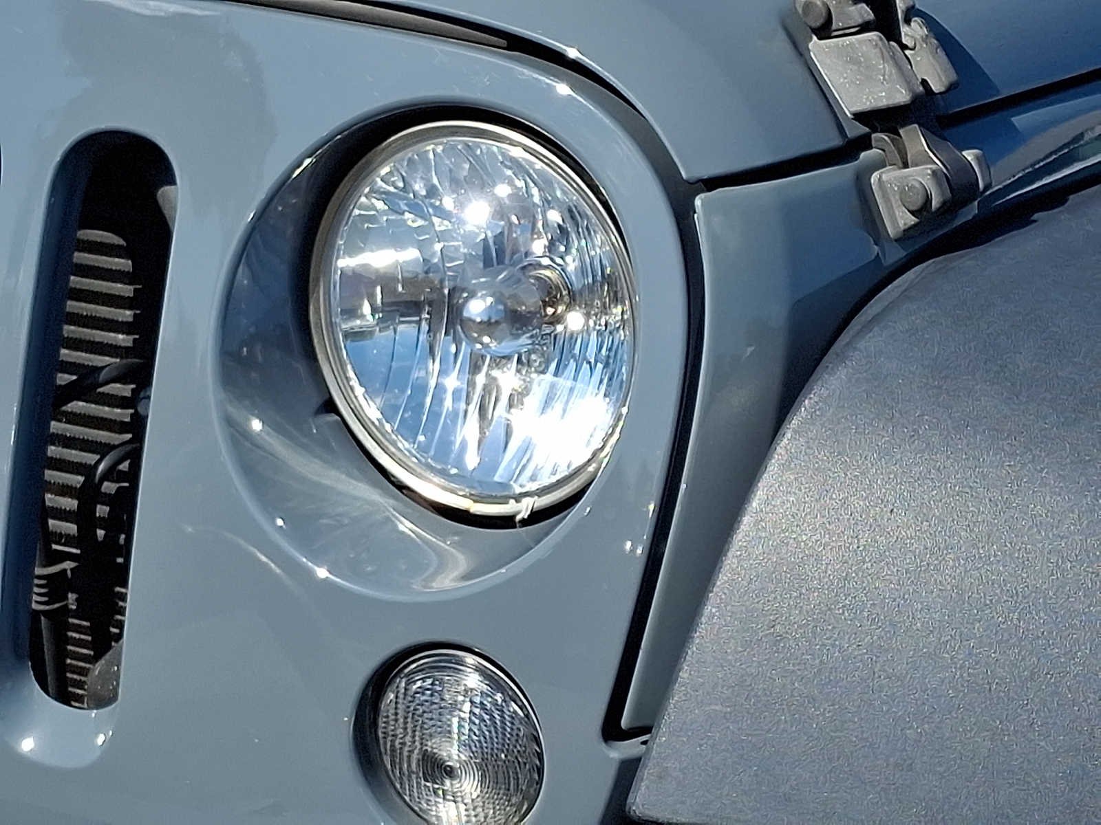 Used 2015 Anvil Clearcoat Jeep Sport image 10