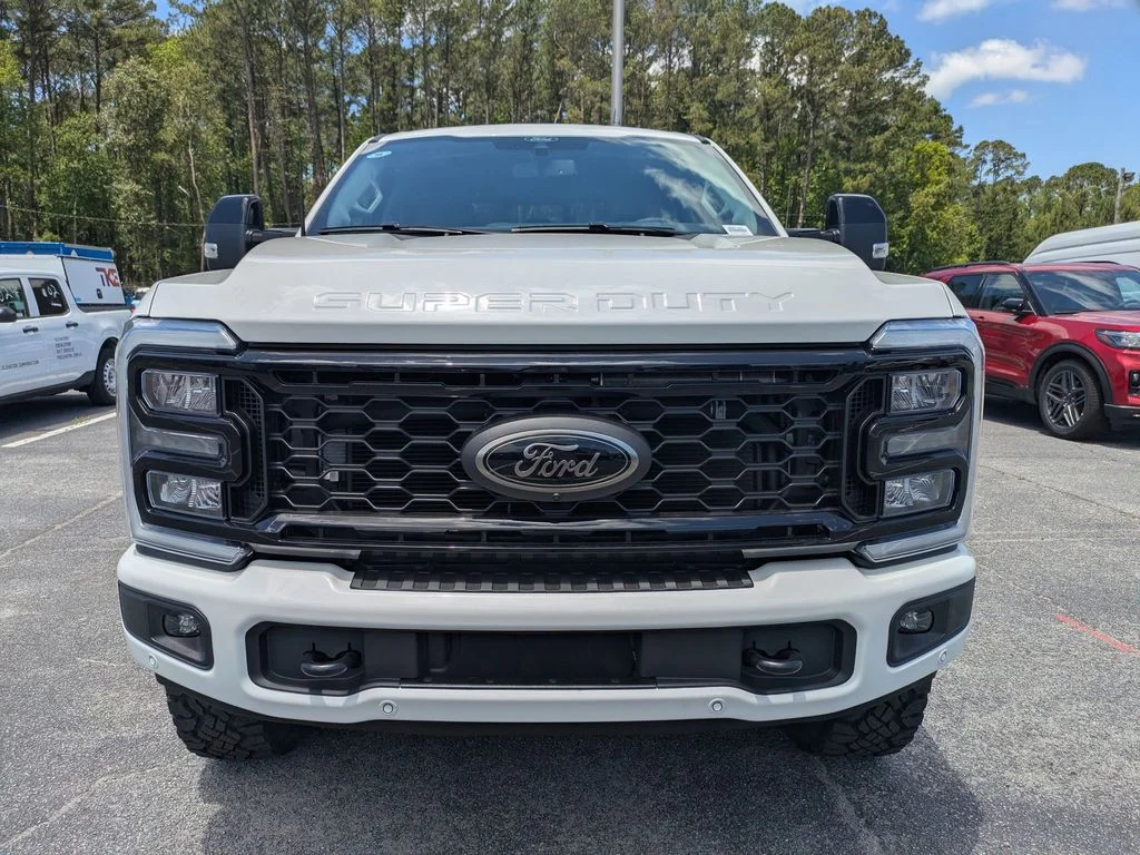 New 2026 Star White Metallic Tri-Coat Ford Lariat image 9