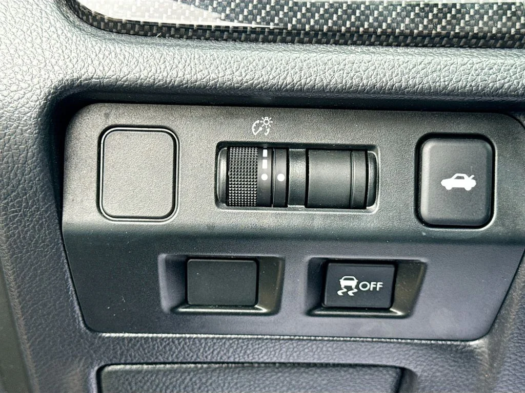 Used 2016 Gray Subaru Premium image 10