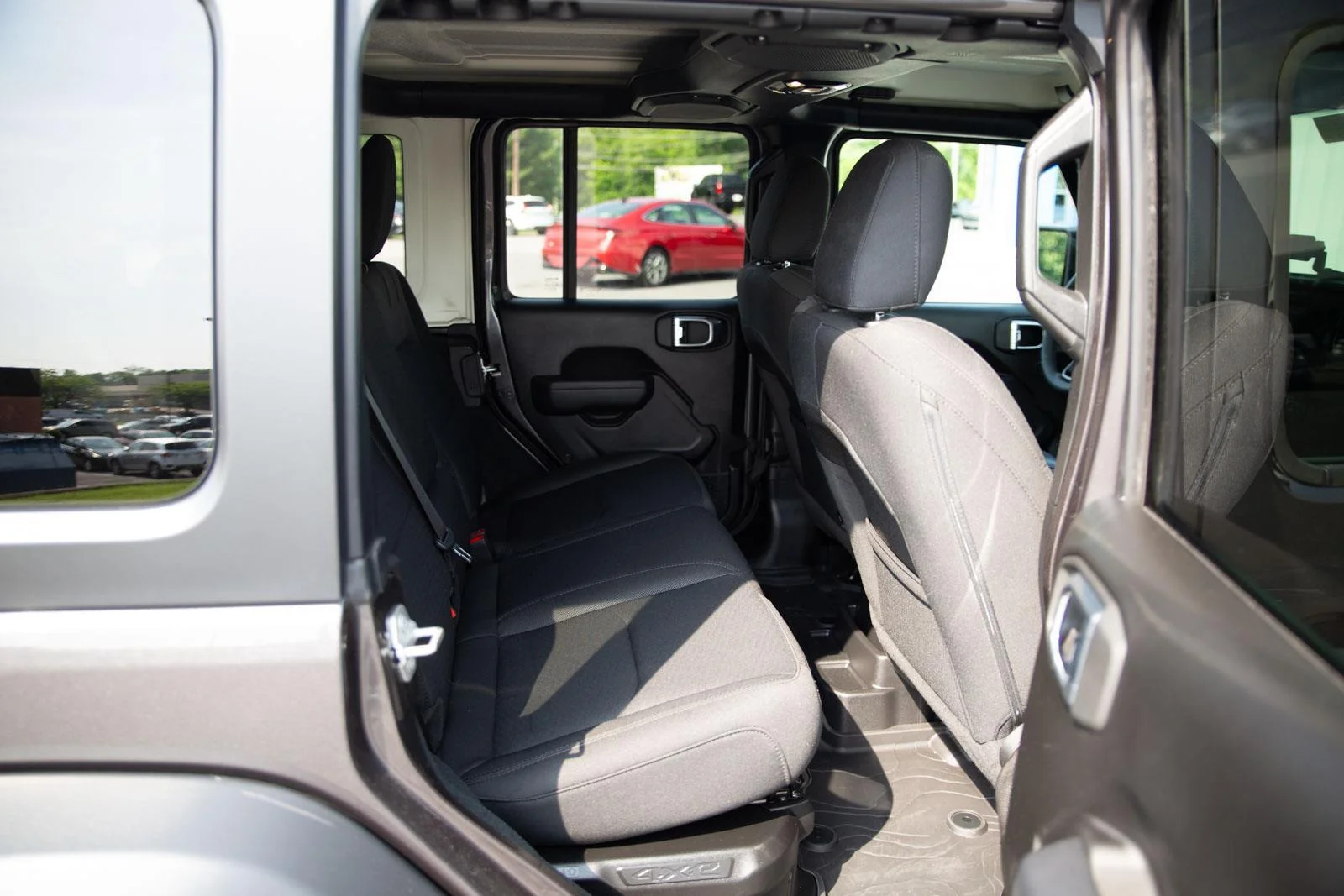 Used 2023 Granite Crystal Metallic Clearcoat Jeep 4X4 image 22