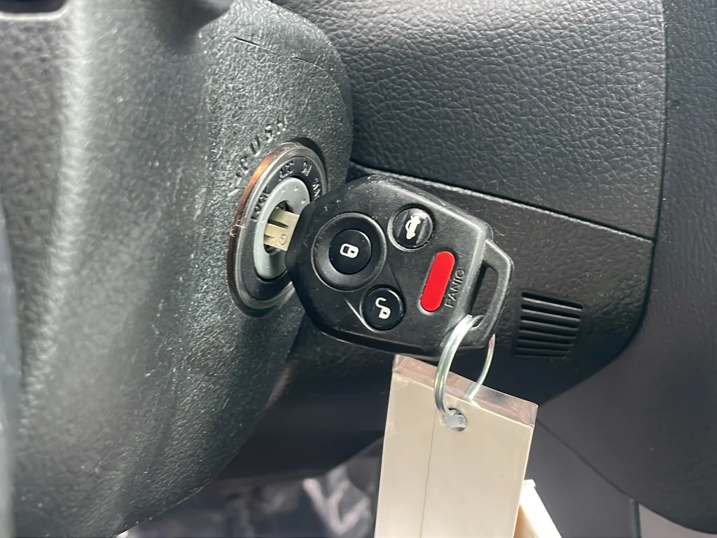 Used 2018 Silver Subaru 2.5i image 13