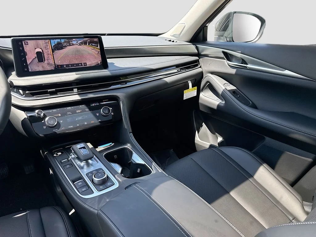 New 2027 HARBOR GRAY INFINITI Luxe FWD image 25
