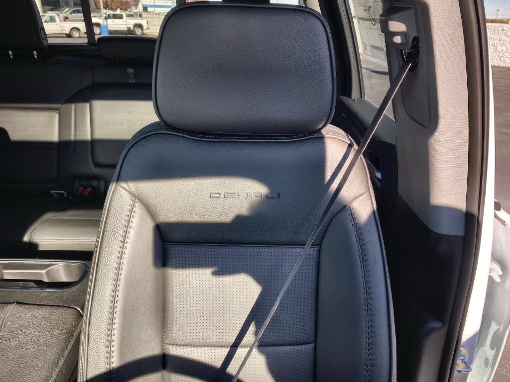2026 GMC Sierra 2500HD Denali - Photo 35