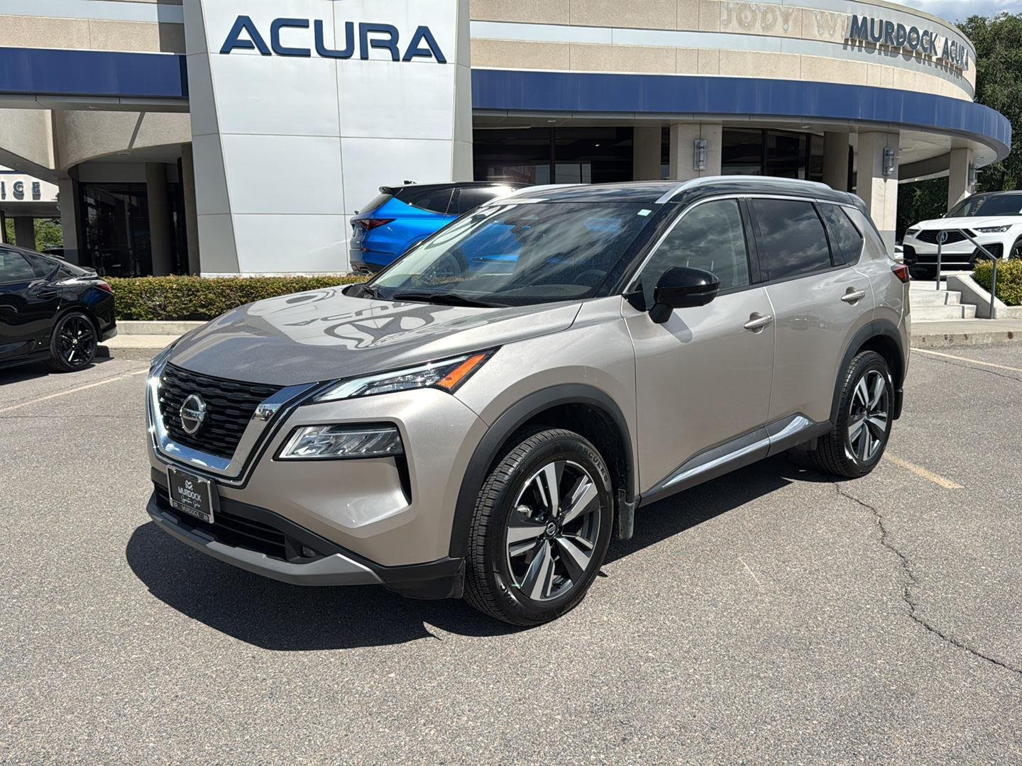 Used 2021 Champagne Silver Metallic/Super Black Nissan SL image 18