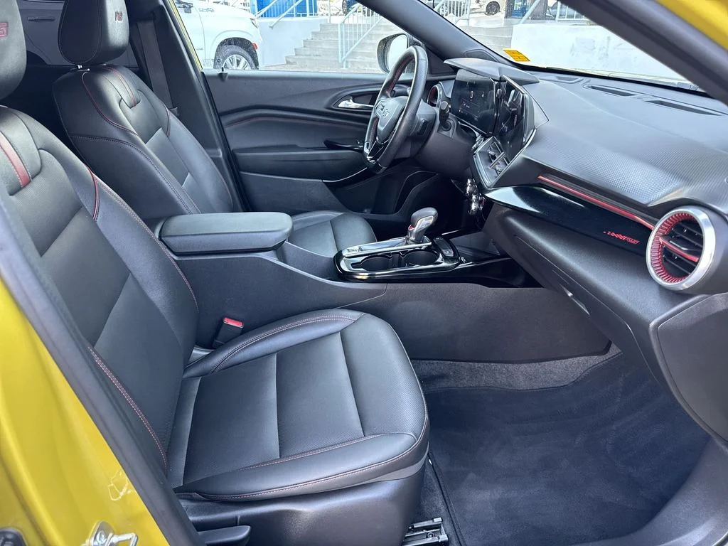 Used 2024 Yellow Chevrolet 2RS image 28