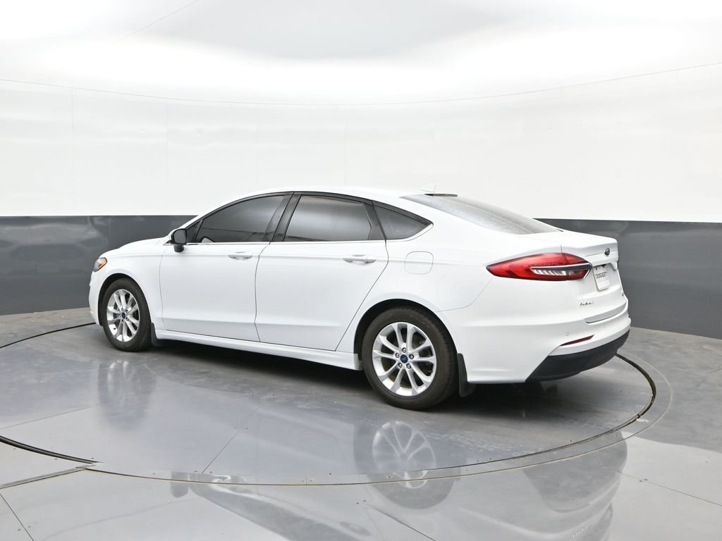 Used 2019 White Ford SE image 5