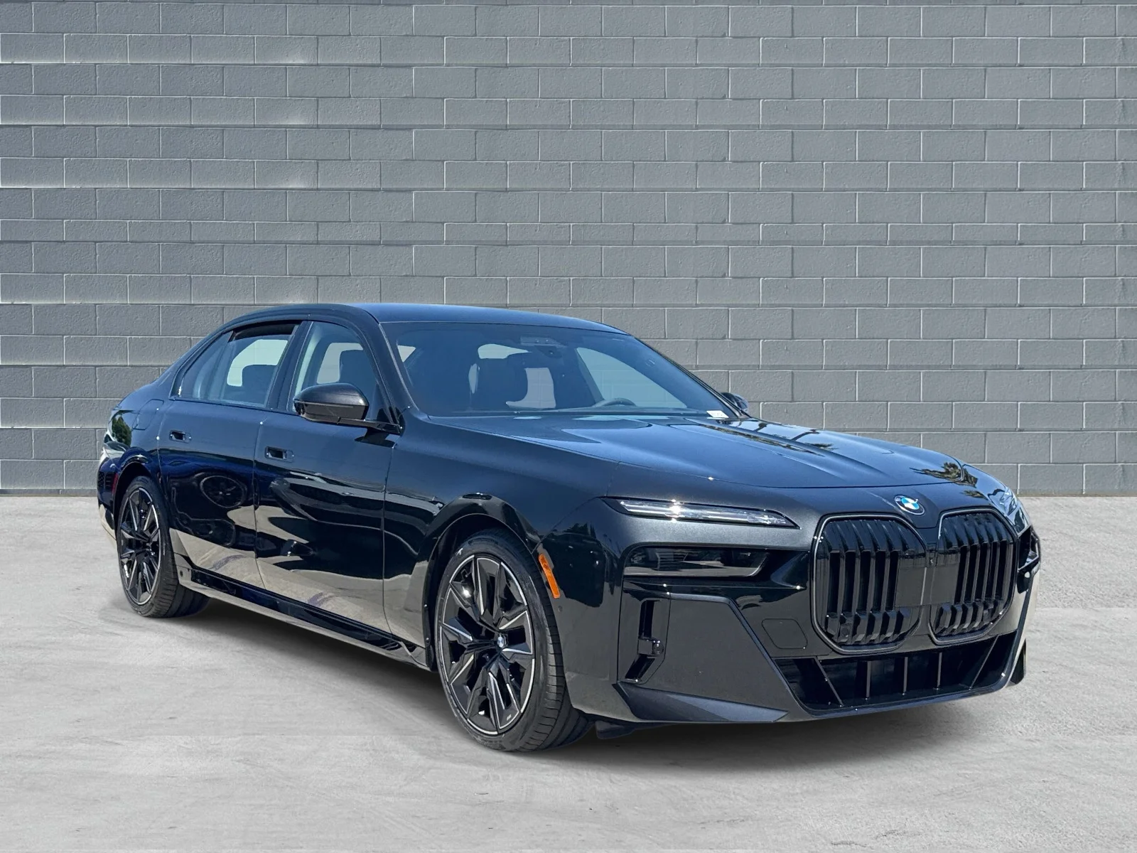 2026 BMW 7 Series 760i xDrive Sedan's photo