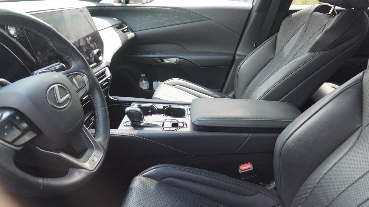 Certified Used 2023 White Lexus RX 350 F SPORT Handling image 11