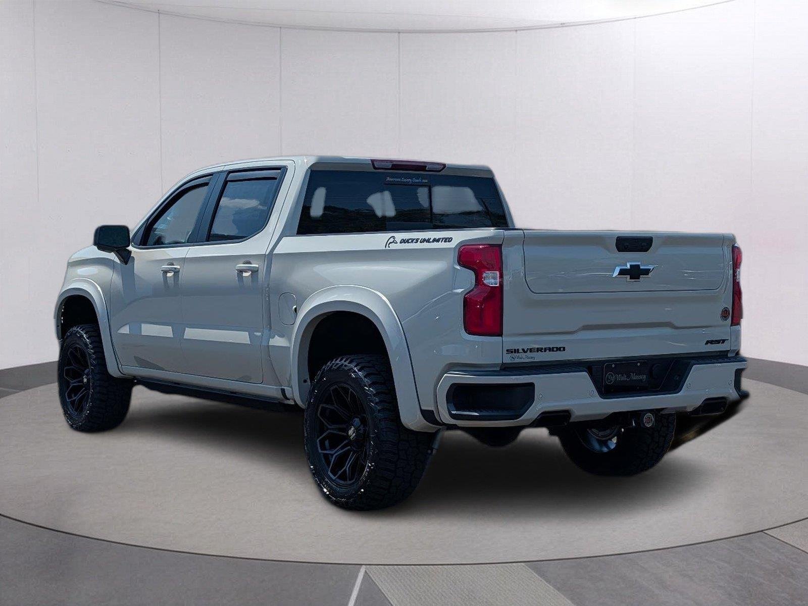 New 2026 White Sands Chevrolet RST image 3