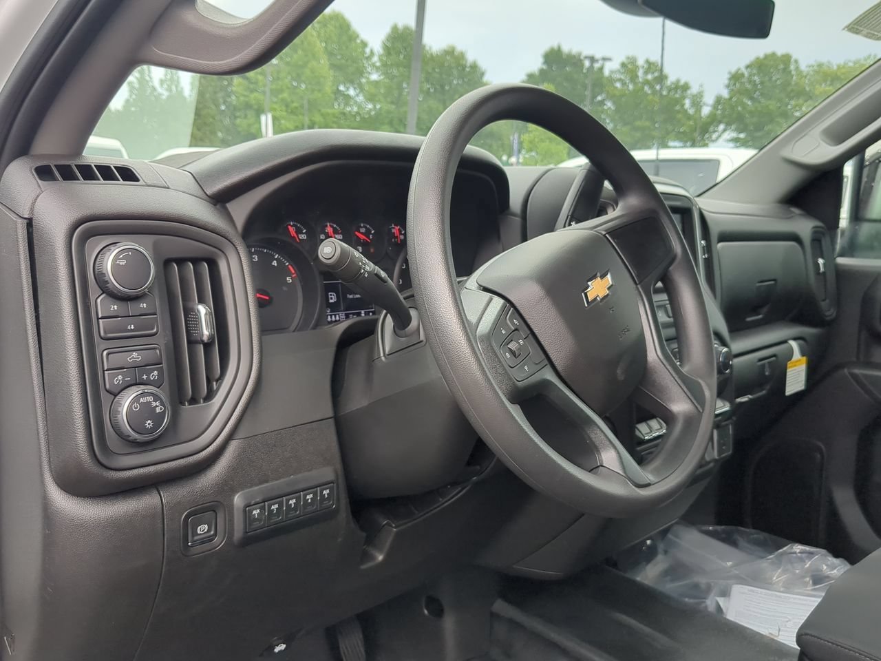 New 2025 Summit White Chevrolet Work Truck image 10