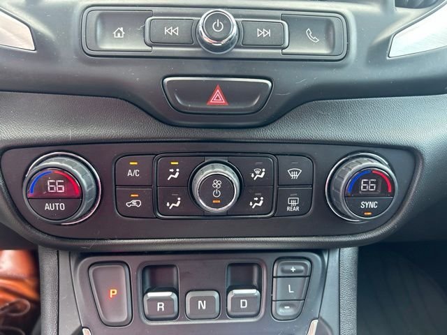 Used 2021 Black GMC SLE image 11