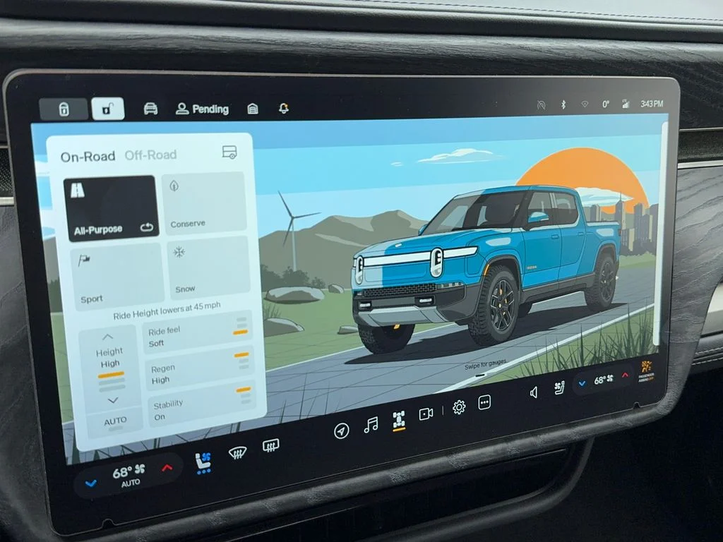 Used 2022 Green Rivian Adventure NAV,CAM,PANO,CLMT STS,BLIND SPOT image 30