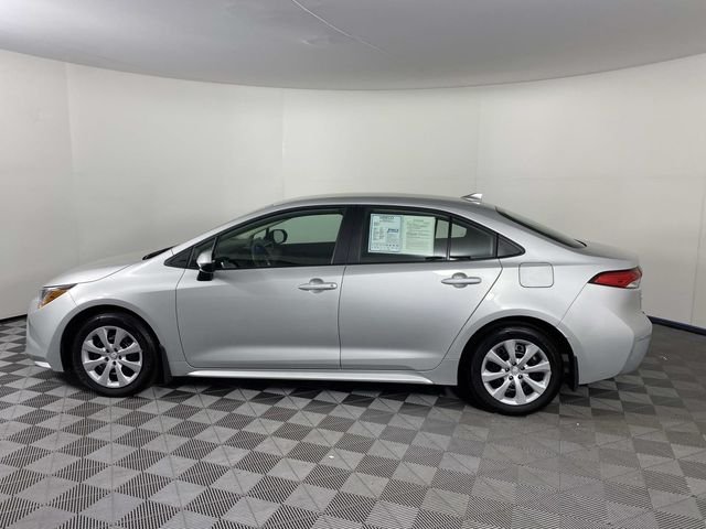 Used 2025 Silver Toyota LE image 5