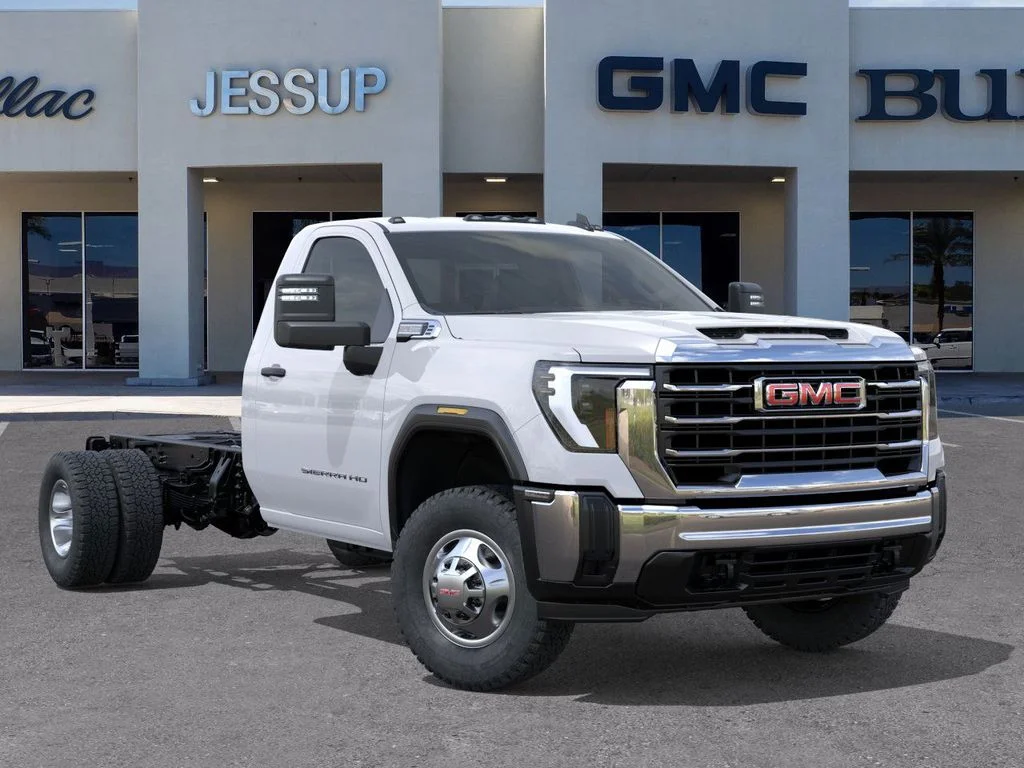 New 2026 Summit White GMC Pro image 7