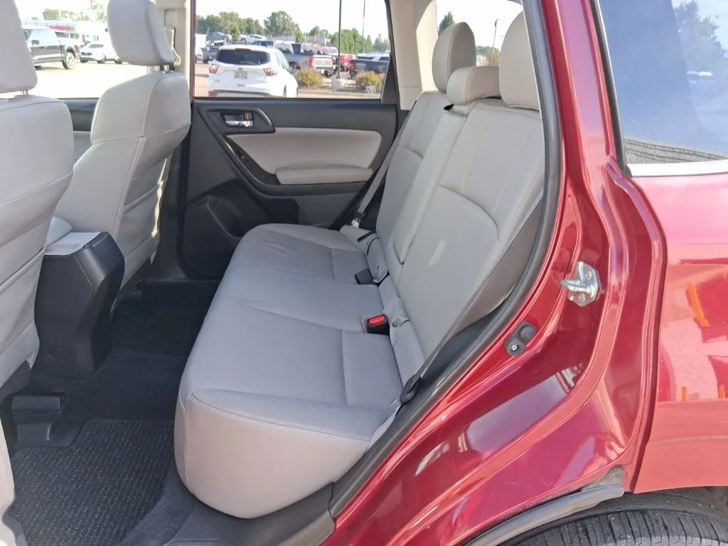 Used 2014 Venetian Red Pearl Subaru 2.5i Limited image 33