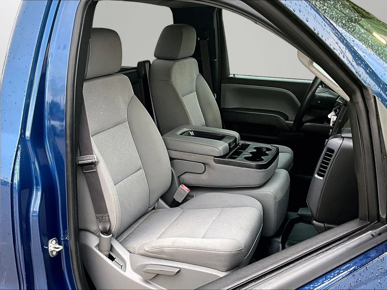 Used 2017 Blue Chevrolet LS image 8