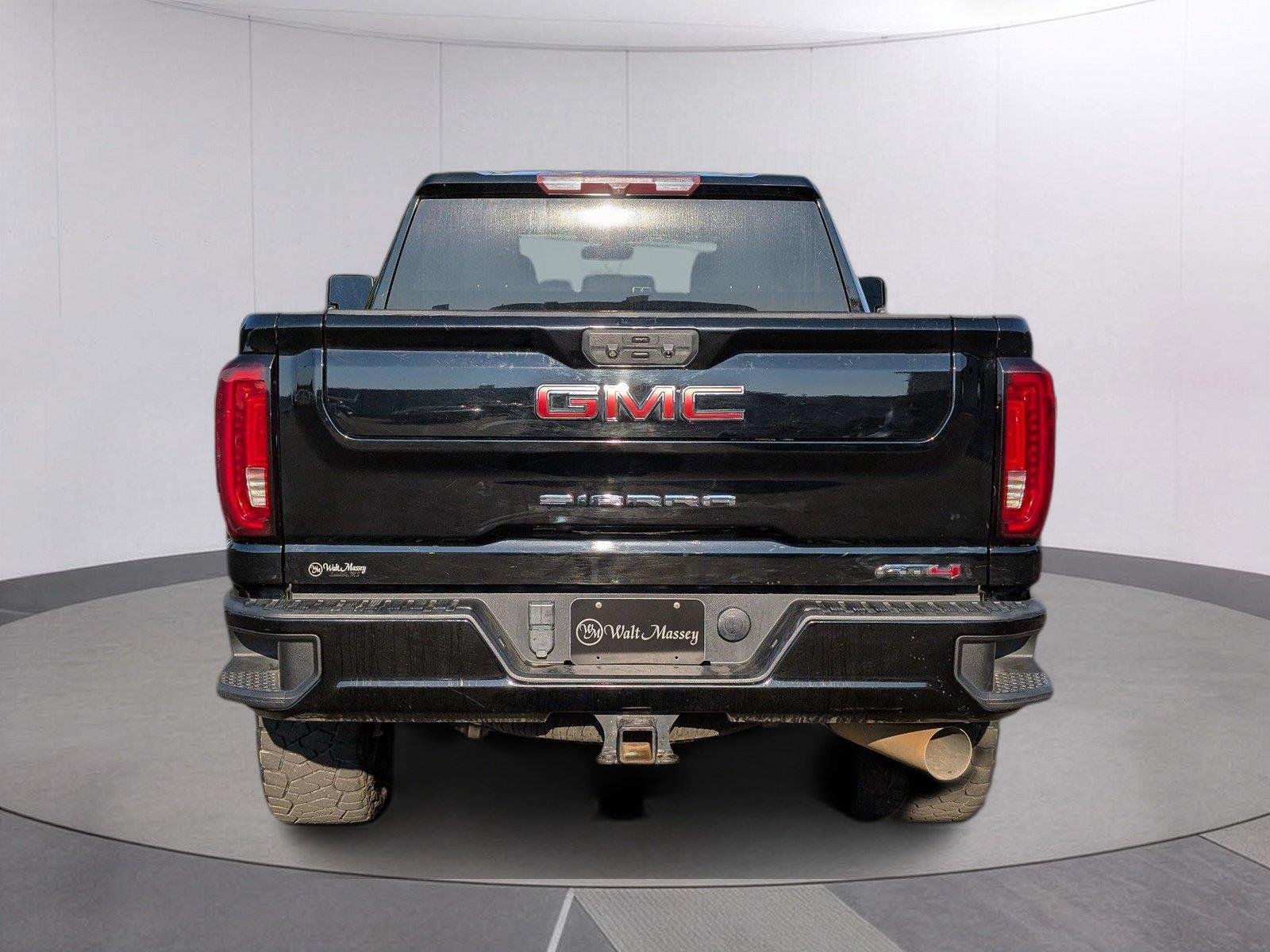 Used 2022 ONYX BLACK GMC AT4 image 6