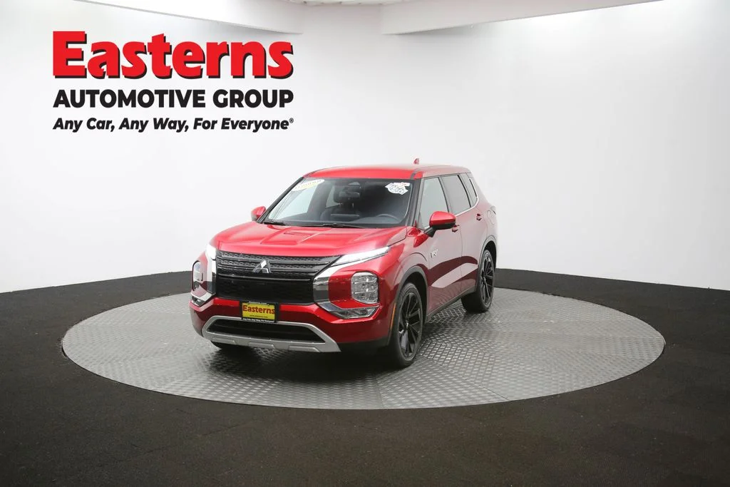 Used 2023 Red Mitsubishi SE image 53
