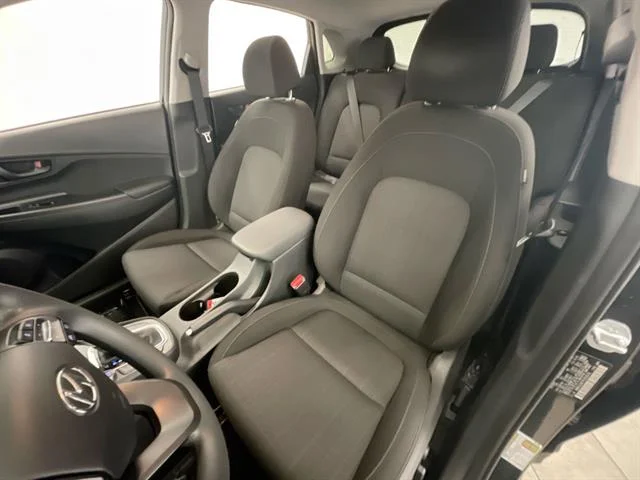 Used 2023 Black Hyundai SEL image 18
