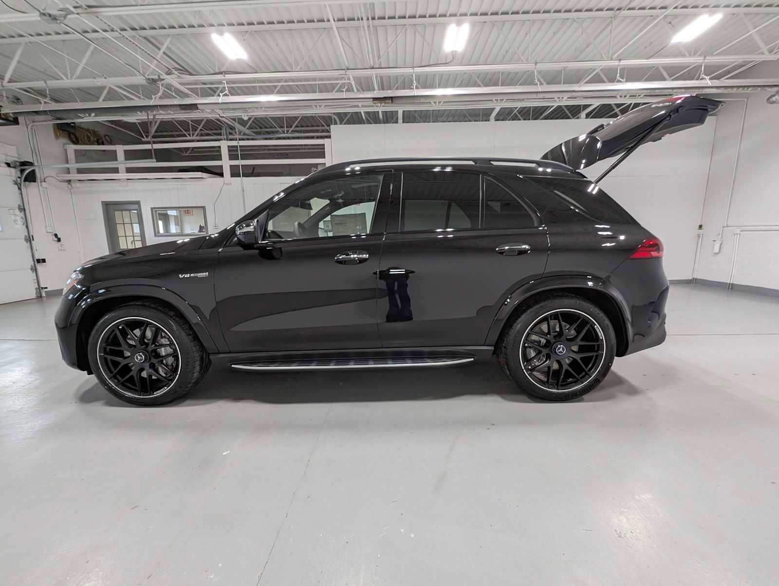 2026 Mercedes-Benz GLE AMG GLE63 S - Photo 10