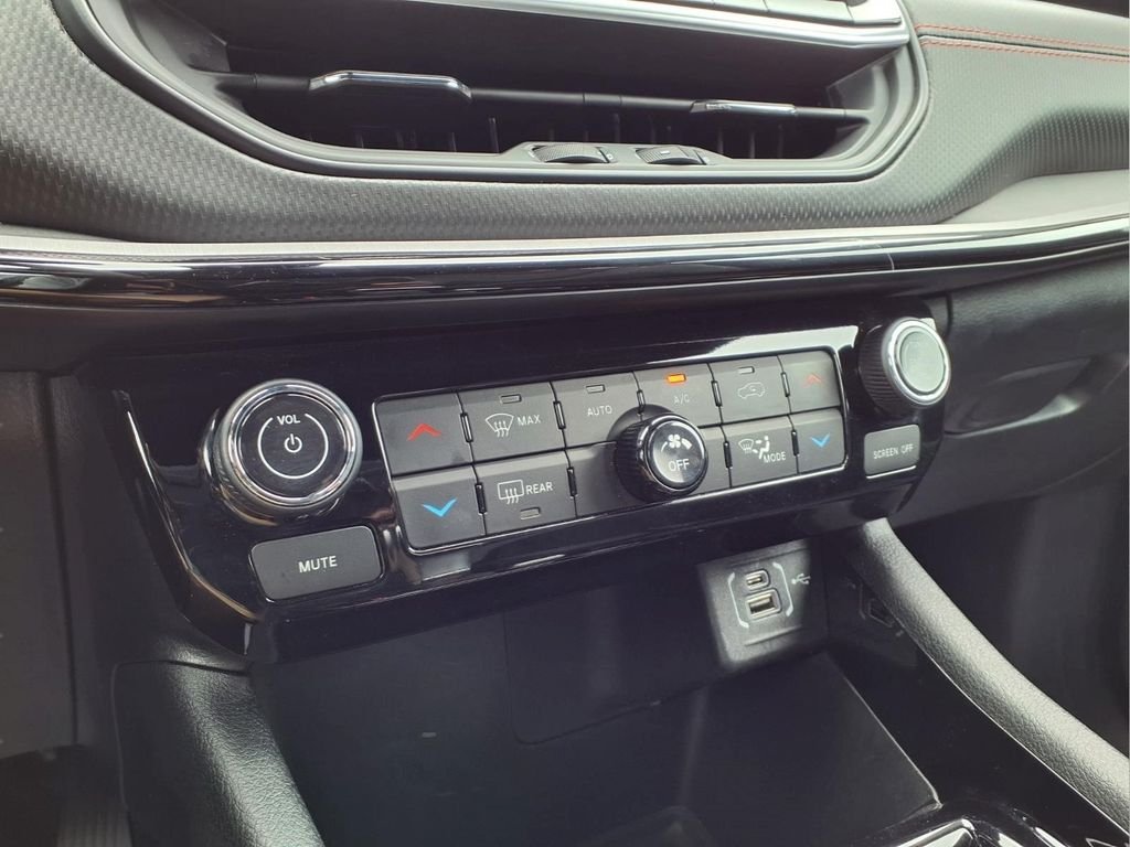 2025 Jeep Compass Trailhawk - Photo 13