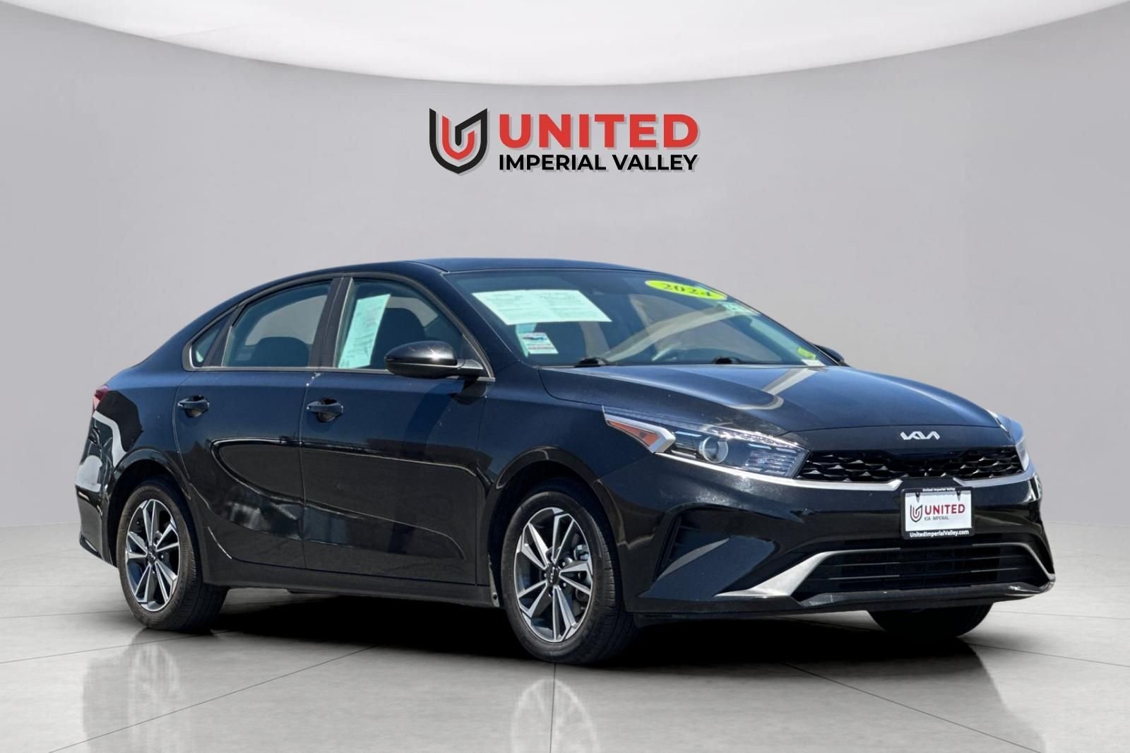 Used 2024 Kia Forte LXS with VIN 3KPF24AD1RE767356 for sale in Imperial, CA