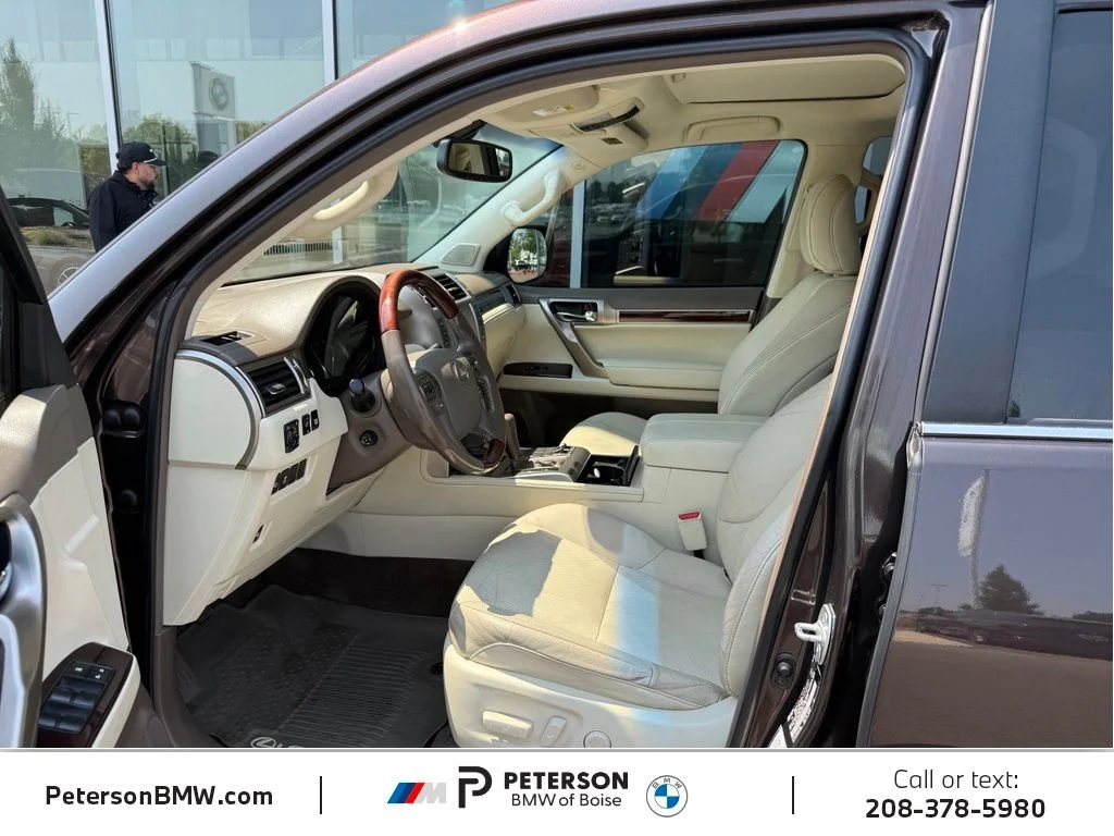 Used 2017 Red Lexus 460 image 13