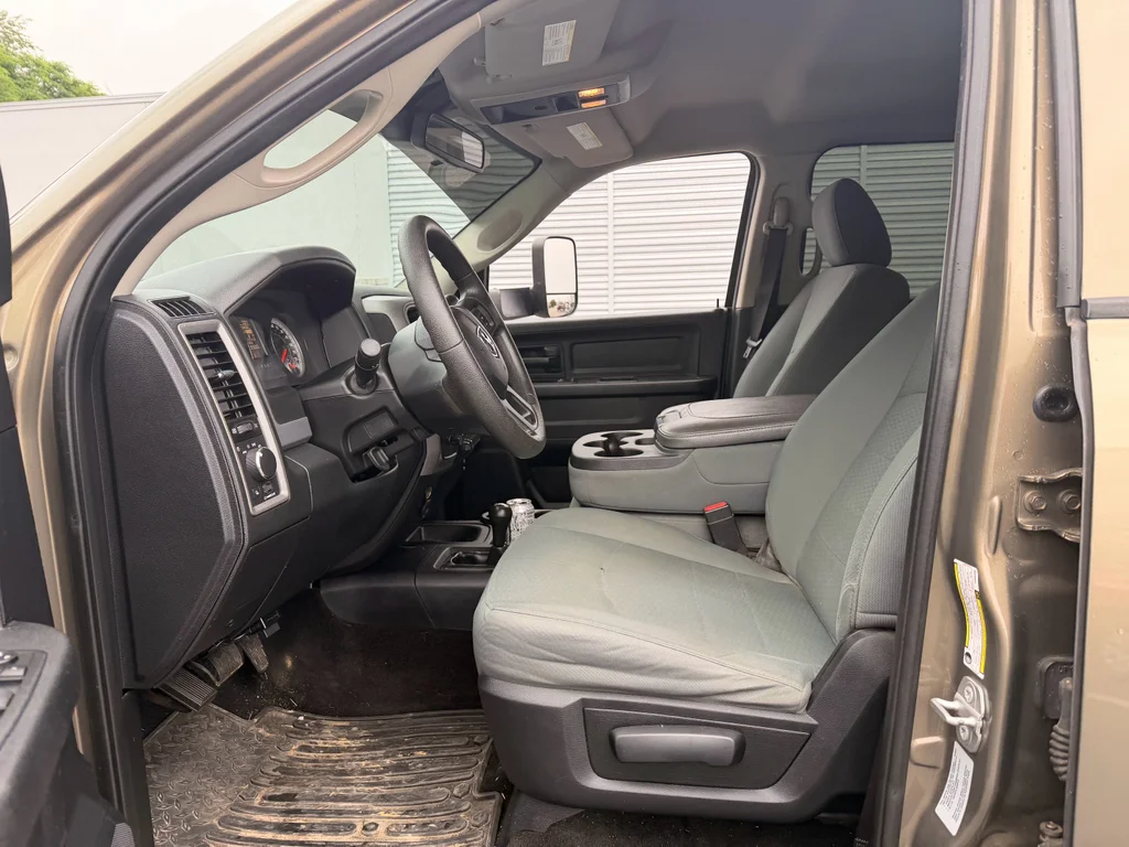 Used 2015 Prairie Pearlcoat Ram Tradesman image 6