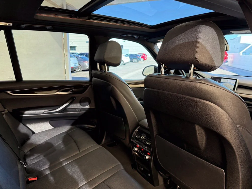 Used 2018 Dark Graphite BMW sDrive35i image 18