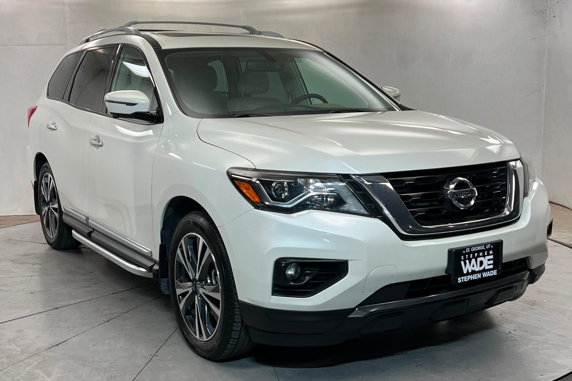 Used 2020 Pearl White Tricoat Nissan Platinum image 8