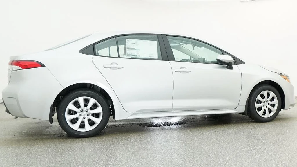 New 2026 Classic Silver Metallic Toyota LE image 28