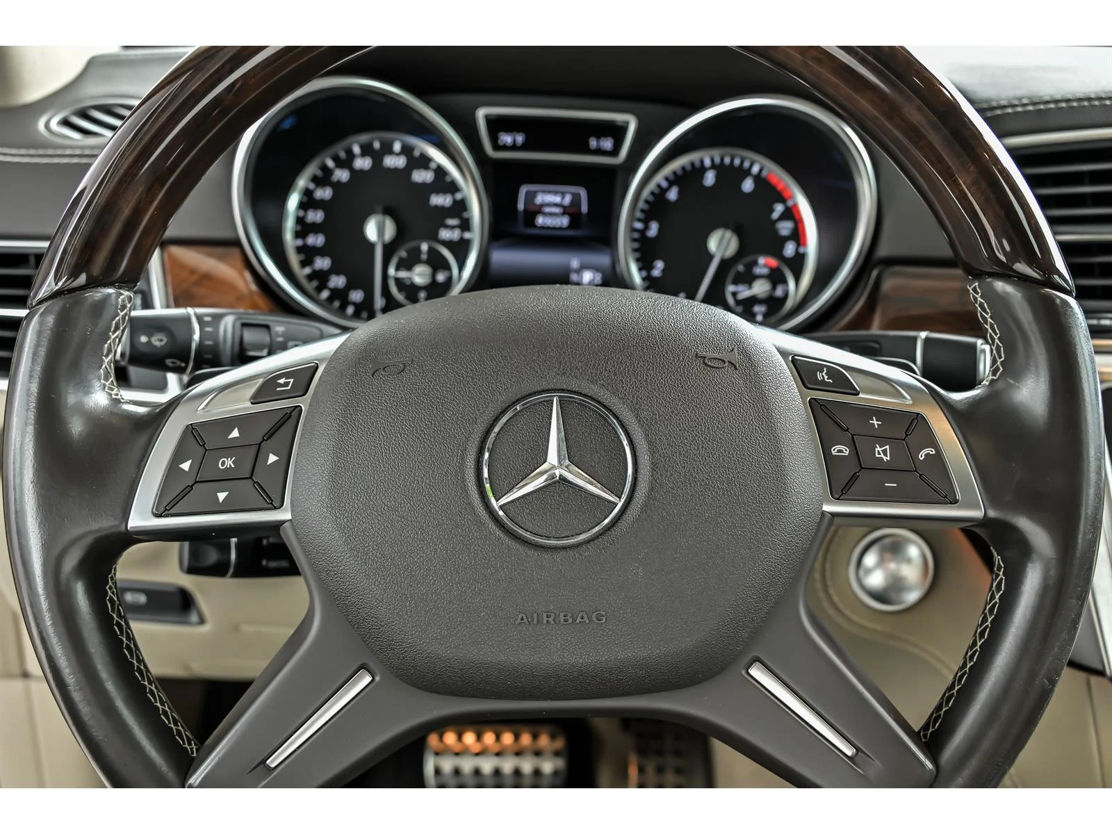 Used 2015 Brown Mercedes-Benz ML 400 image 19