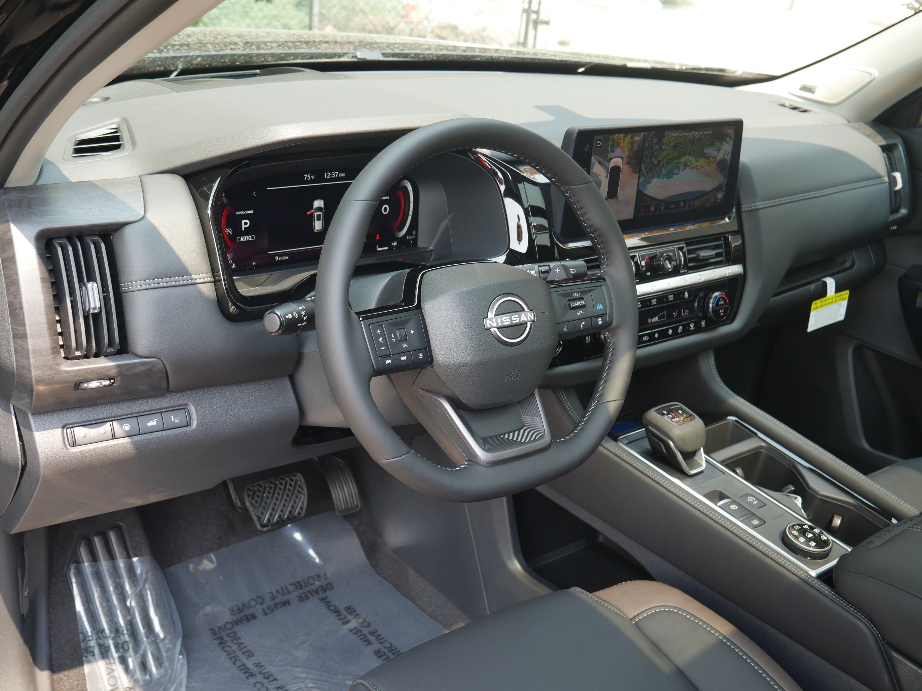 New 2026 Super Black Nissan Platinum image 4
