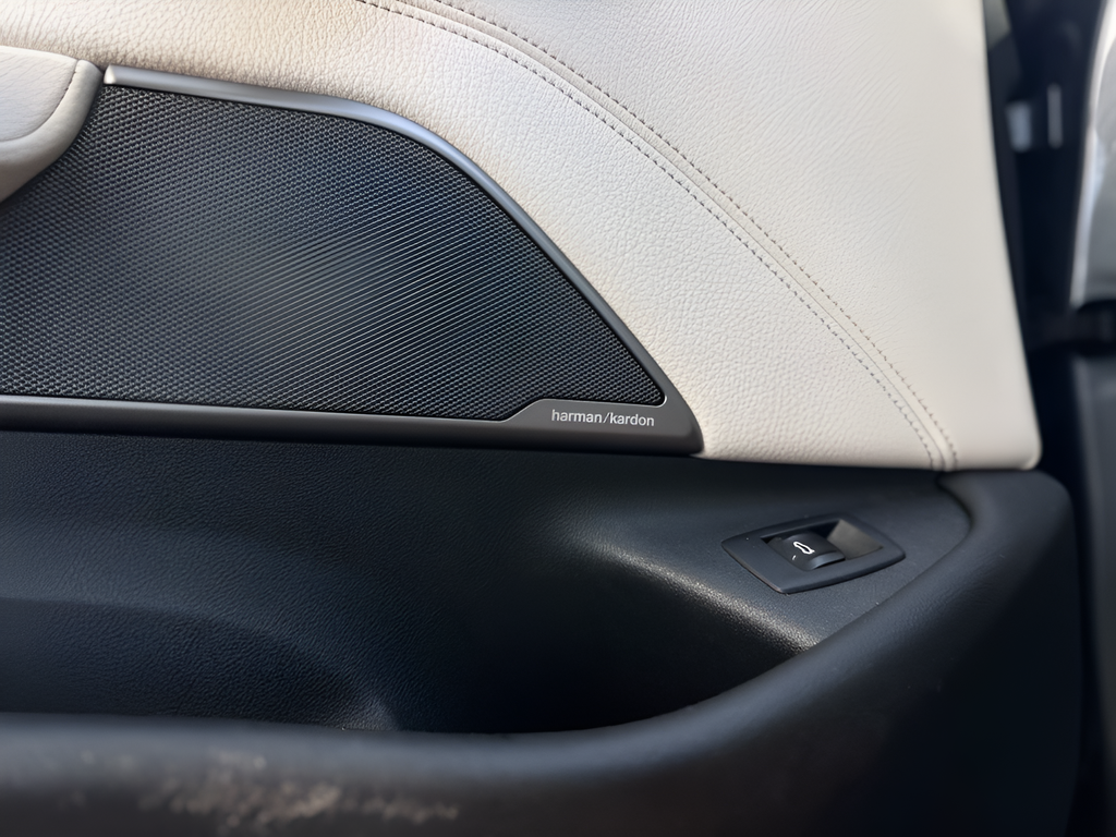 Used 2023 Gray BMW 530i image 18