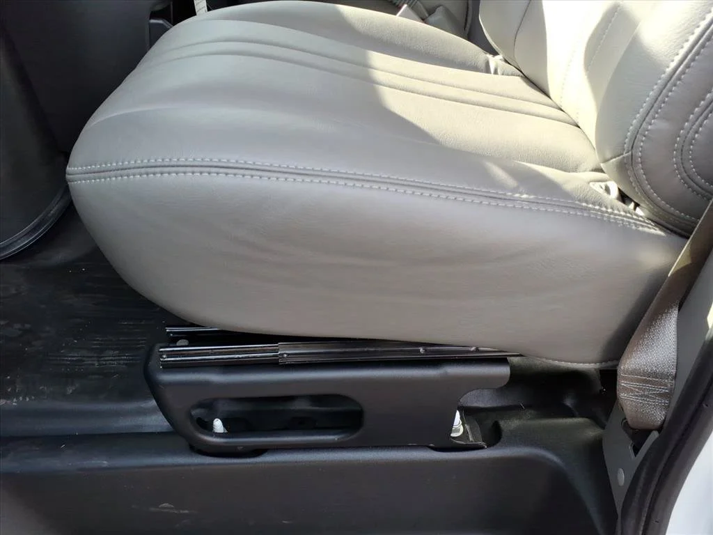 2025 Chevrolet Express Cargo Work Van - Photo 17