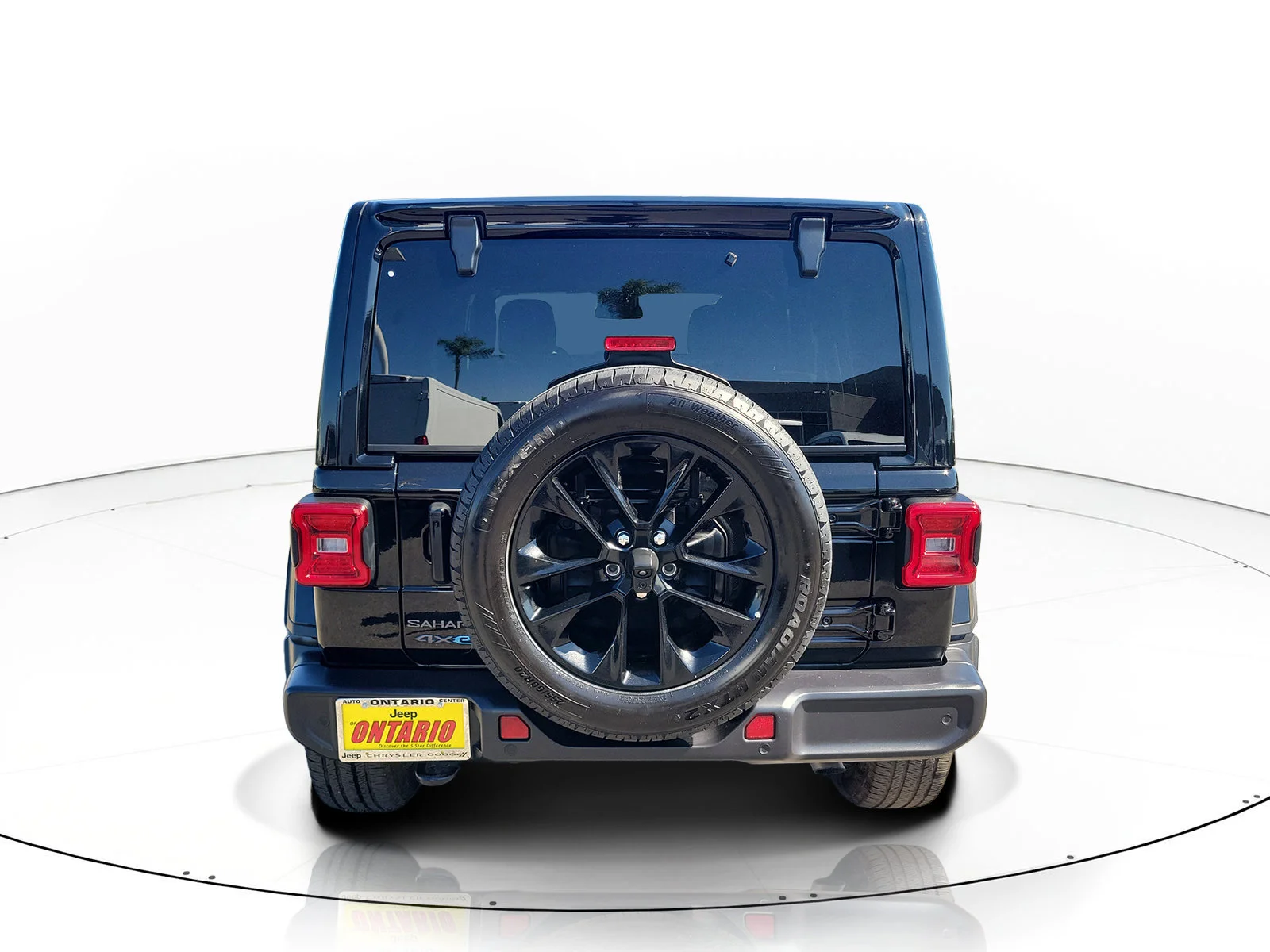 Certified Used 2025 Black Jeep Sahara 4xe image 4