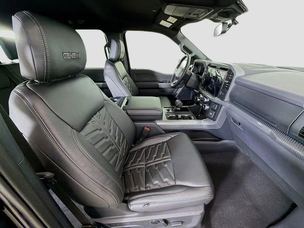 New 2025 Agate Black Metallic Ford XLT image 22