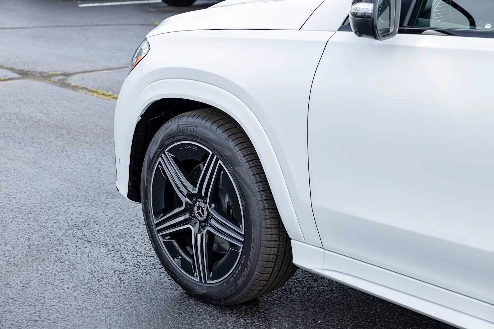 New 2026 MANUFAKTUR Moonlight White magno Mercedes-Benz GLE 450 image 34