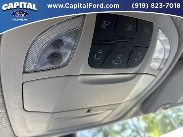 Used 2023 White Chrysler Touring L image 31