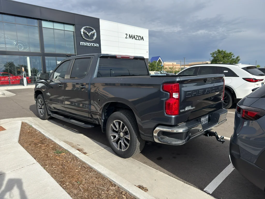 Used 2020 Shadow Gray Metallic Chevrolet LT image 4